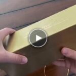 Vergoldete Rose in Geschenkbox – video